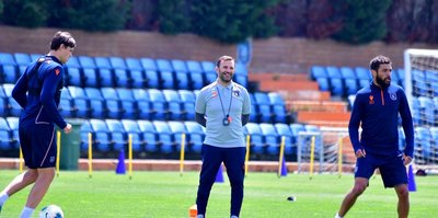 Başakşehir sahaya indi!