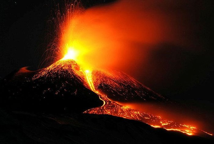 etna-yanardagi-nerede-turkiyeyi-etkileyecek-mi-asit-yagmuru-yagacak-mi-meteorolojiden-etna-ve-asit-yagmuru-aci-1684842685637.jpeg
