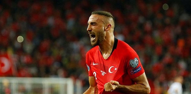 Beşiktaş'ta Cenk Tosun Çebi'ye bağlı