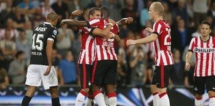 PSV liderliğini korudu