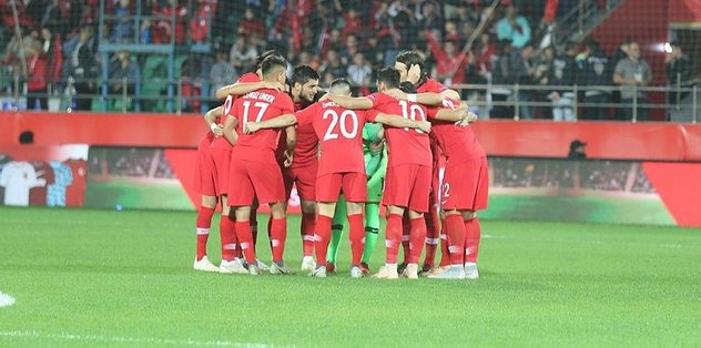 A Milli Futbol Takımı, Rusya karşısında