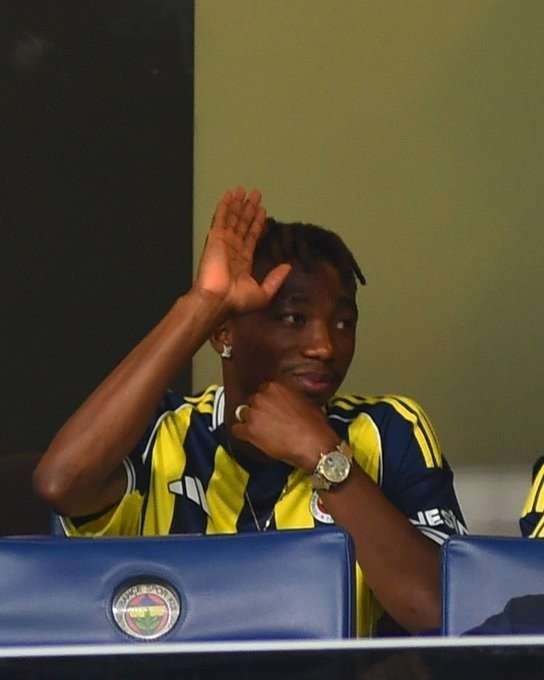 fenerbahcenin-yeni-transferi-dorgeles-nene-benfica-macini-tribunden-takip-etti-1755718788535.jpeg