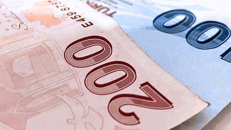 kurban-bayrami-emekli-ikramiyesi-kac-tl-odeme-tarihleri-belli-oldu-mu-1776232953517.jpg Kurban Bayramı emekli ikramiyesi