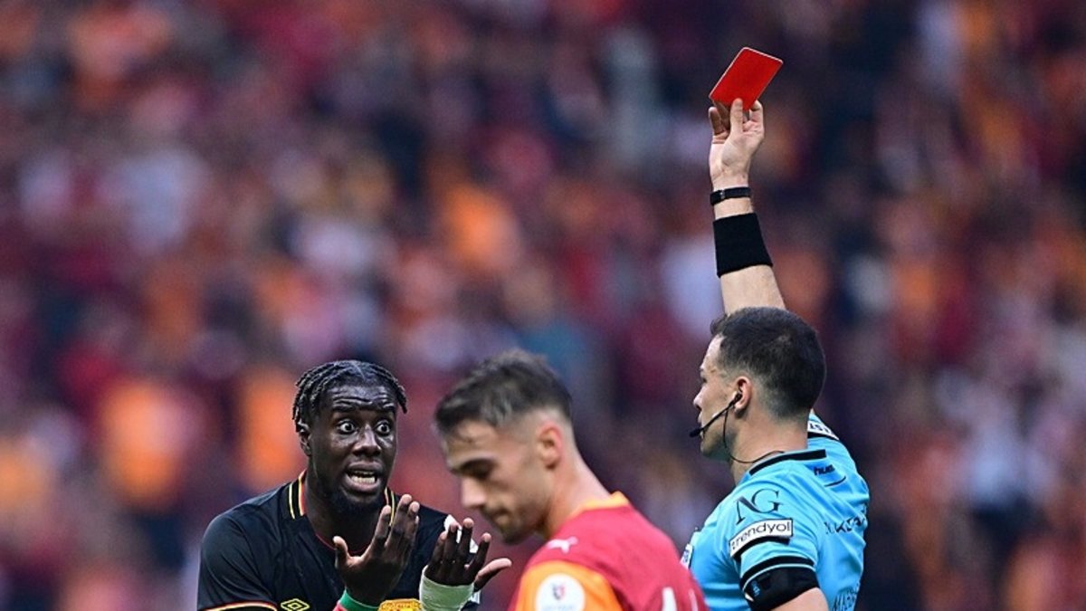 Göztepe Galatasaray karşısında 10 kişi kaldı!