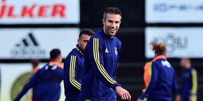 Van Persie’yi kadroya almadı