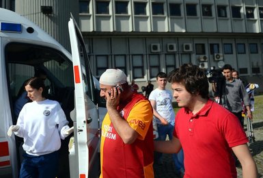 Galatasaray-Karşıyaka maçı öncesi olaylar çıktı