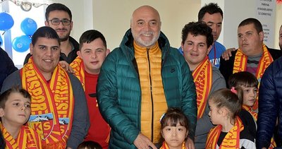 Hikmet Karaman'dan otistik çocuklara ziyaret