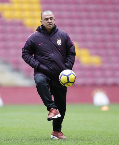 Fatih Terim: Kadıköy’e lider gider, lider döneriz