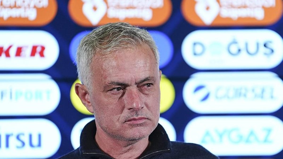 Fenerbahçe'de can sıkan gelişme! Jose Mourinho... Fenerbahçe'de can sıkan gelişme! Jose Mourinho...