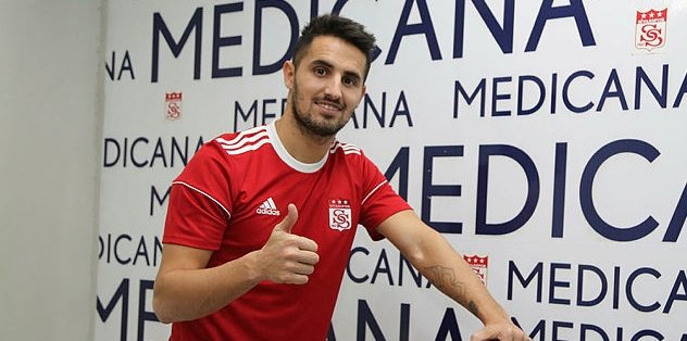Sivasspor'da Vieira sahalara dönüyor