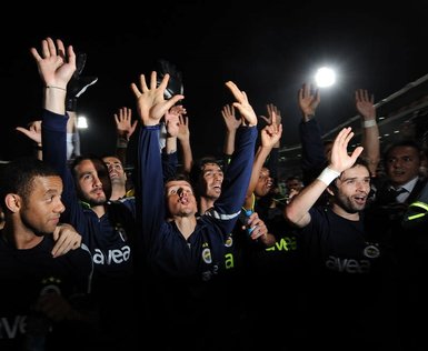 Fenerbahçe’nin maç sonu sevinci