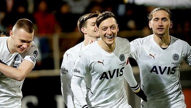 Mesut’tan dev anlaşma