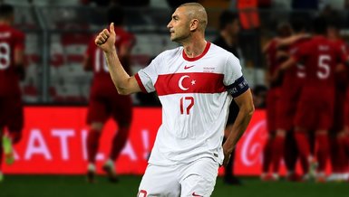 Son dakika spor haberi: Türkiye-Karadağ maçında Burak Yılmaz'dan alkışlanacak hareket!
