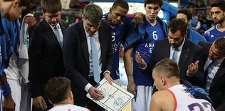 Anadolu Efes, Yunanistan deplasmanında