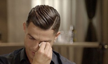 Ronaldo babasıyla ilgili soruya ağlayarak cevap verdi