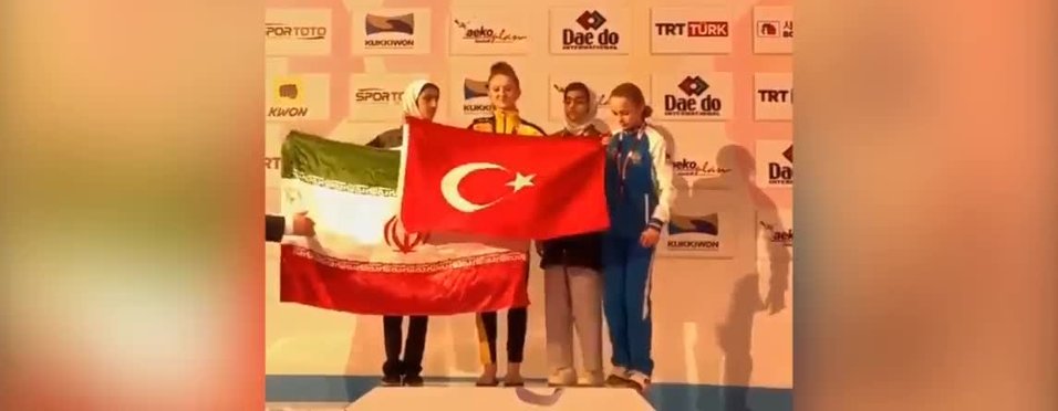 Milli Sporcudan Iranli Rakibine Bayrak Dersi Videosunu Izle Fotomac Tv