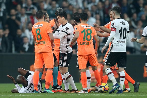 Fotomaç'ın usta yazarları BJK maçını yazdı