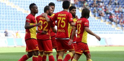 Gol düellosu Göztepe’nin