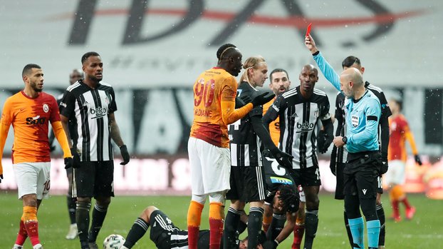Beşiktaş-Galatasaray derbisine damga vurmuştu! Diagne'nin kırmızı kartında ilginç tesadüf... #