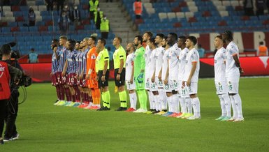 TRABZONSPOR HABERLERİ: Trabzonspor Alanyaspor maçında 10 kişi kaldı! İşte o pozisyon...