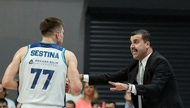 Final için parkede