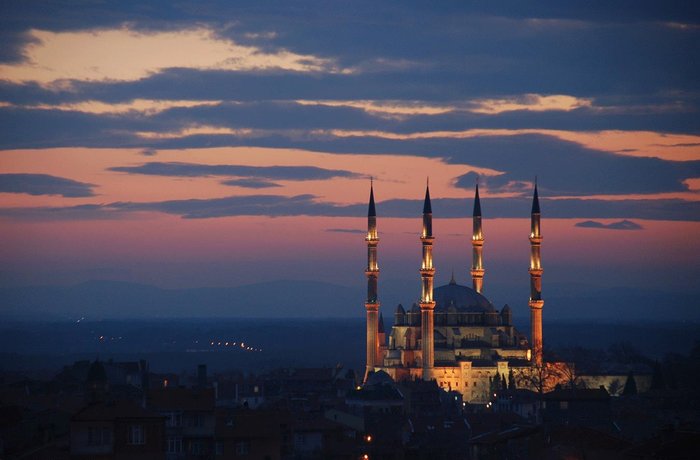 mevlid-kandili-ne-zaman-2022-mevlid-kandili-hangi-gune-denk-geliyor-mevlid-kandili-anlam-ve-onemi-nedir-1664352767253.jpeg