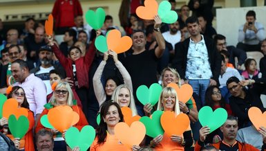 Aytemiz Alanyaspor'un "yabancı taraftar grubu"