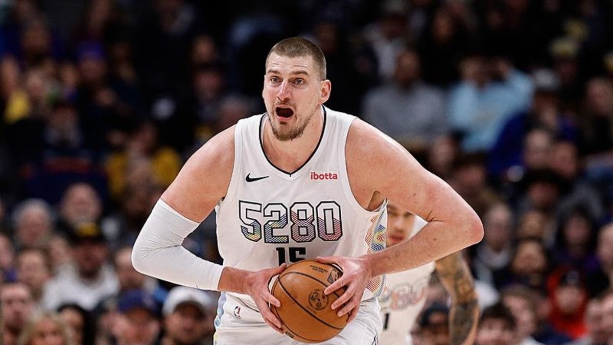 Nikola Jokic NBA tarihine geçmeye hazırlanıyor! Nikola Jokic NBA tarihine geçmeye hazırlanıyor!