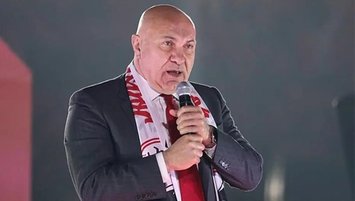 Silas ve Akpom da yolda