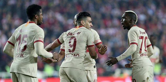 Galatasaray yine zirvede