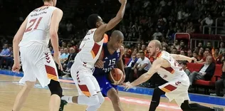 Anadolu Efes’e misilleme
