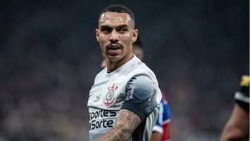 Kartal'a Sambacı sağ bek!