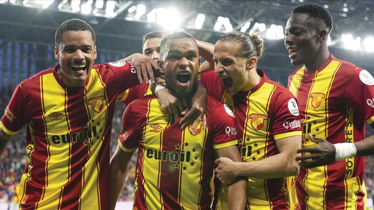 Beşiktaş Göztepeli futbolcuyu Galatasaray'ın elinden kapıyor!
