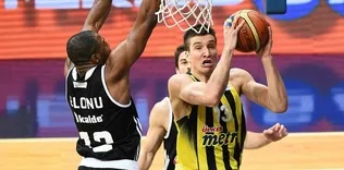 Beşiktaş, şampiyon Fener’e karşı!