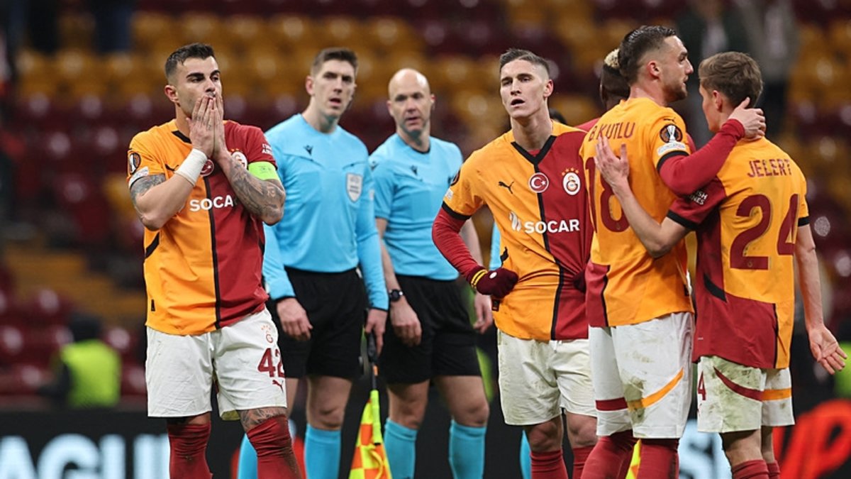 Galatasaray’ın Avrupa’ya vedası Hollanda basınının gündeminde! 'Yüksek maaşlı oyuncular topluluğu' Galatasaray’ın Avrupa’ya vedası Hollanda basınının gündeminde! 'Yüksek maaşlı oyuncular topluluğu'