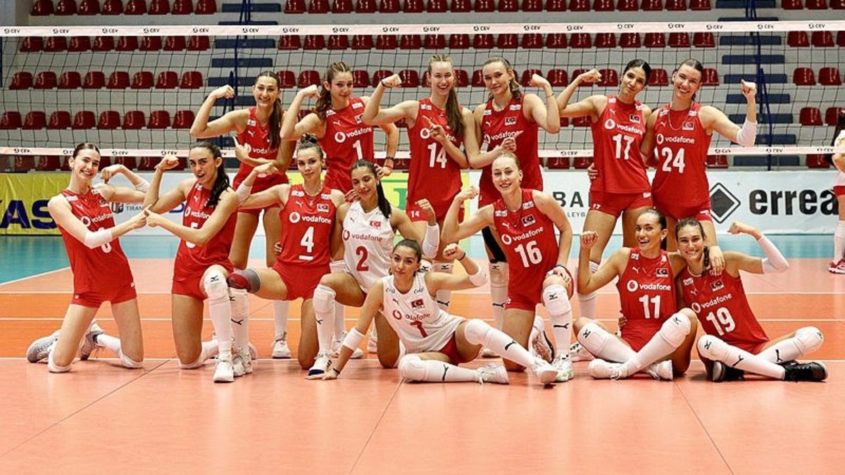 Türkiye 3 - 0 İsveç (MAÇ SONUCU ÖZET)
