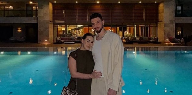 Şengün ailesi Belek’te tatilde