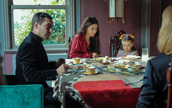 ne-gemiler-yaktim-3-bolum-izle-show-tv-ne-gemiler-yaktim-3-bolum-1702884887262.jpg