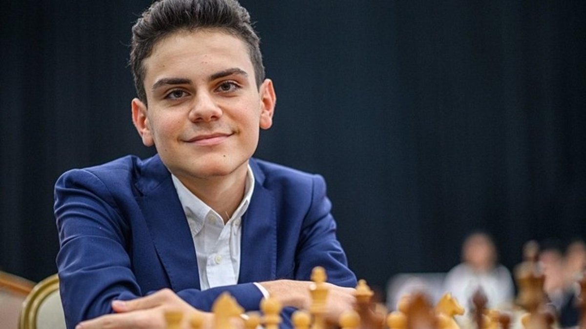 Milli satranççı Ediz Gürel, Avrupa Şampiyonası'nda Dünya Kupası bileti aldı!