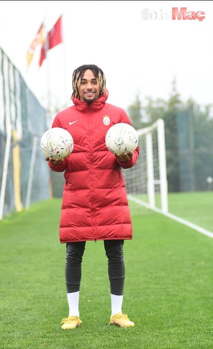Galatasaray'a Sacha Boey'de milli takım piyangosu!