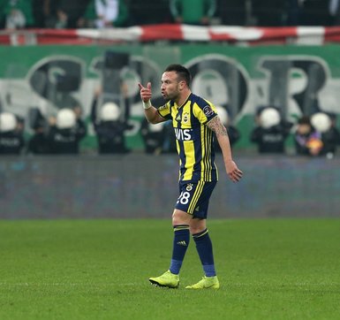Fenerbahçe’de ilk yolcu belli oldu