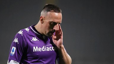 Fiorentina Franck Ribery ile yollarını resmen ayırdı!