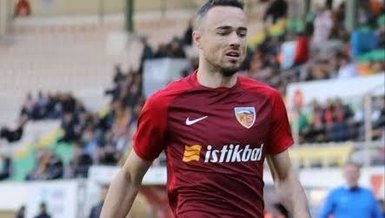 Zoran Kvrzic ilk maçında kırmızı kart gördü