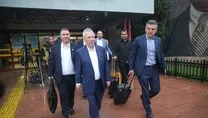 Aziz Yıldırım’a plaket