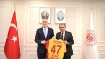 Özbek’ten ziyaretler