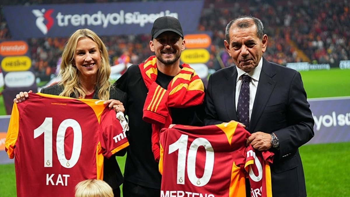 Mertens’e sevgi seli