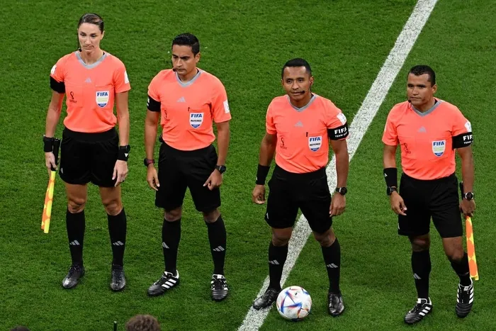 ivan-barton-kimdir-turkiye-paraguay-macinin-hakemi-nereli-yonettigi-maclar-1781618278004.jpeg Türkiye-Paraguay maçının hakemi Ivan Barton kimdir?