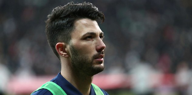 Bedelli askerlik yapan Tolgay Arslan göreve çıktı