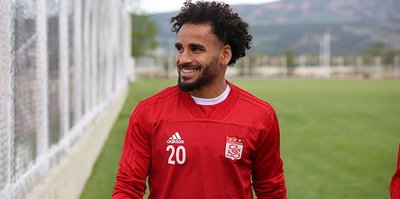Douglas, Sivas’tan ayrıldı