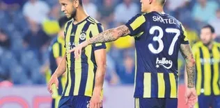 Josef ve Skrtel basının önünde